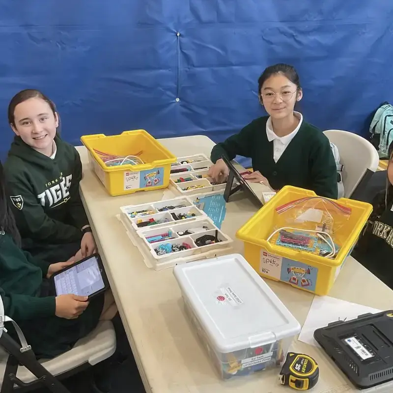Junior Students at ISEA Robotics Scrimmage