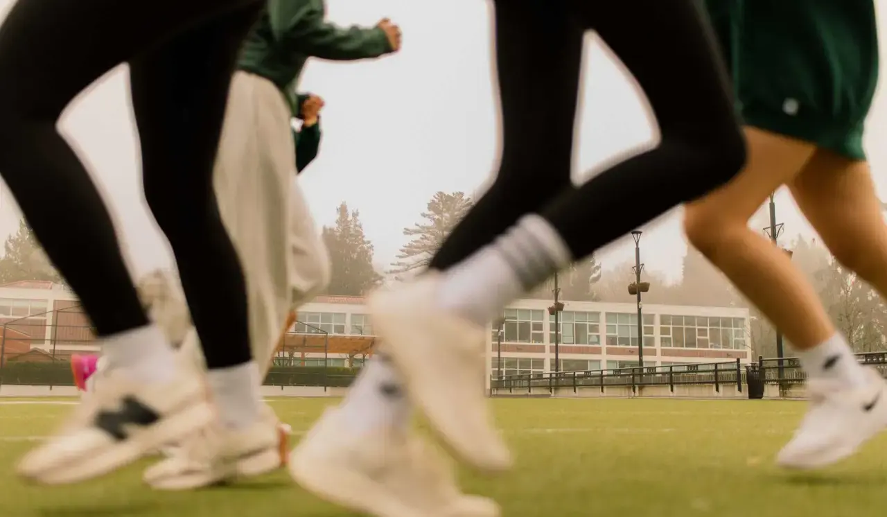 students running