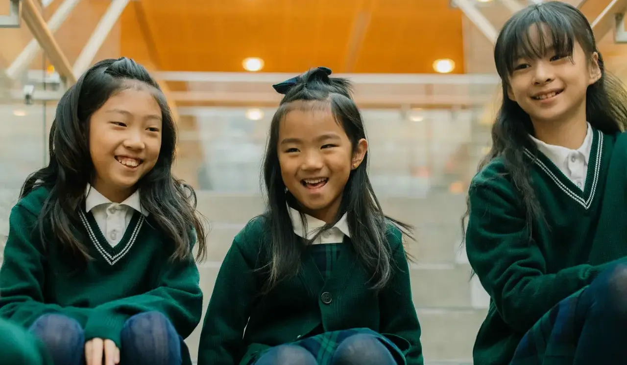 Junior students in hallway